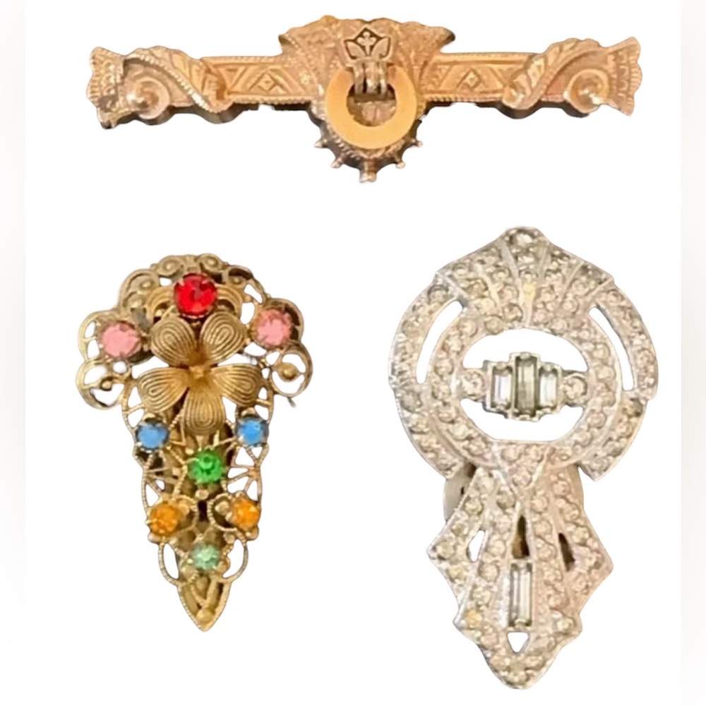 Lot of Antique Art Deco Jewelry Fur Clips Ornate Gold